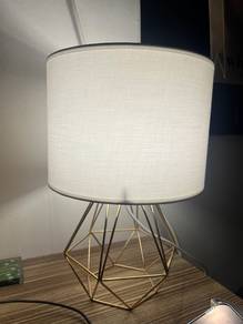 Table lamp