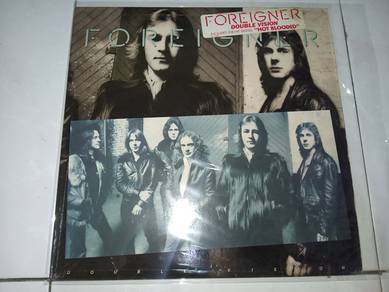 Piring Hitam Vinyl LP Foreigner