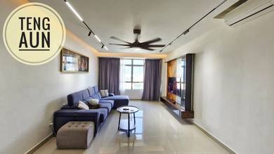 Condominium For Sale in All Seasons Park
