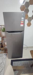 Peti sejuk 2 pintu (LG)