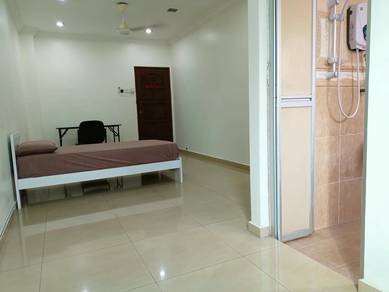 Room in Bandar Bukit Tinggi, SGR