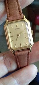 Vintage seiko lady manual wind watch