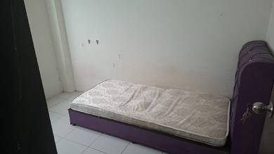 Room in Seri Iskandar, PRK