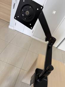 AmazonBasics adjustable single monitor arm