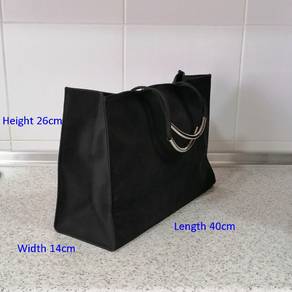 Large Capacity Black Tote Bag [Preloved]