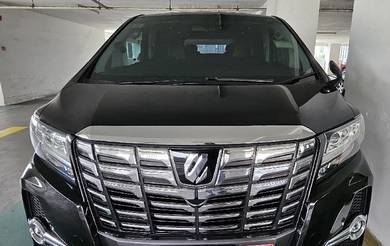 Toyota Alphard 2.5 SC in Old Klang Road, KUL
