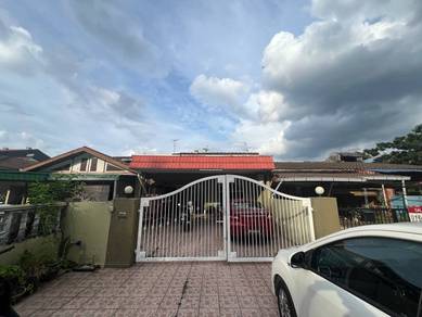 1.5-storey Terraced House For Sale in Ampang,SGR