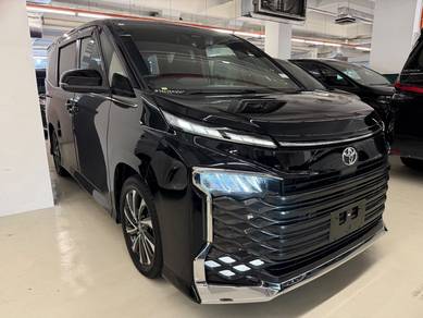 Toyota Voxy S-Z in Kota Damansara, SGR