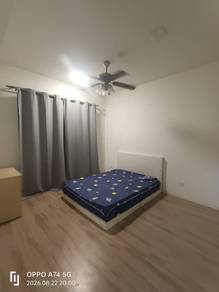 Service Residence For Rent in Emerald 9