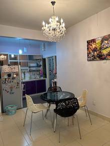 Condominium For Rent in Villa Park