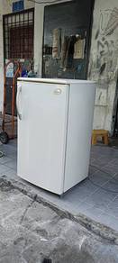 Electrolux 1door fridge refrigerator 185L