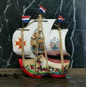 Holland ship
