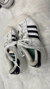 Adidas Superstar