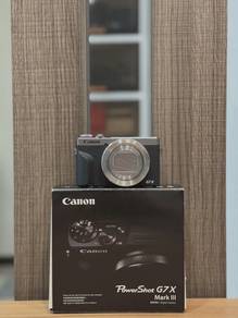 Canon G7X Mark iii - Black silver colour 