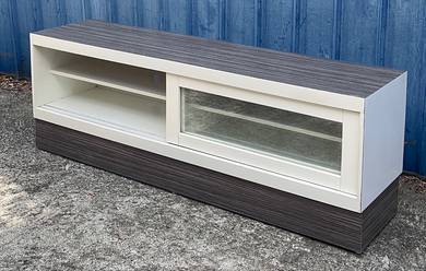Formica Tv Cabinet Storage 5”5 ft / Tv Kabinet