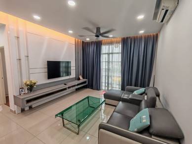 Condominium For Sale in Nusa Heights
