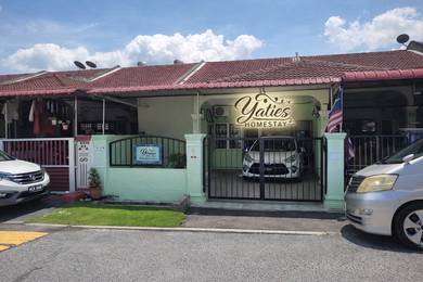 Yaties Homestay