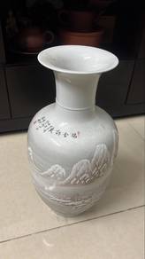 Antique scenery vase