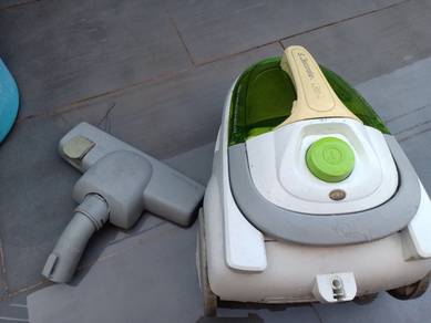 Electrolux Vacuum Cleaner Z1850 bag less