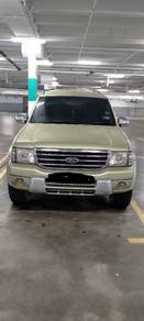 Ford Everest XLT 4x4 in Puchong, SGR