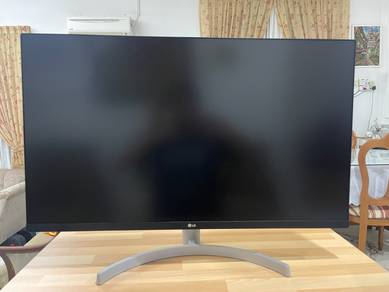 LG UHD Monitor 4K 32” (32UN500) Untuk Dijual!