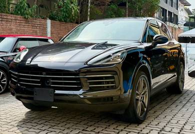 2022 Porsche Cayenne STANDARD