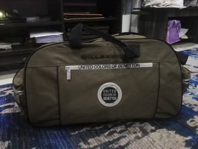 United colors of Benetton Millennium army green