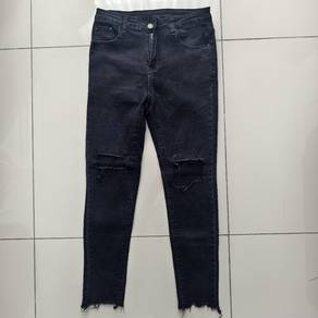 *Black Jeans*