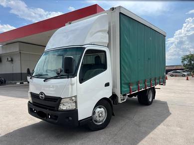 2013/14 Hino WU710R Curtain Sider 14ft