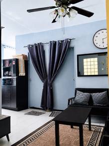 Apartment For Sale in Country Heights