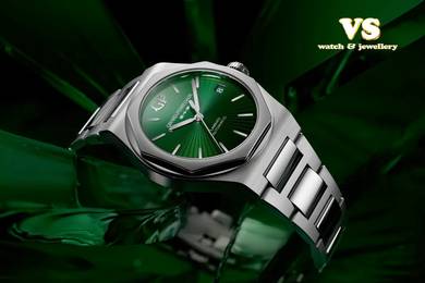 Girard-Perregaux Laureato 42mm (2022 YEAR)