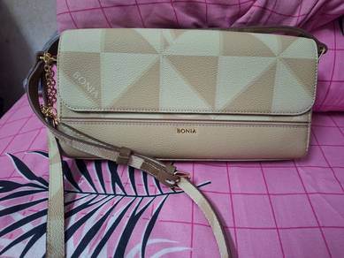 bonia sling