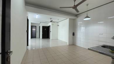 Condominium For Rent in One Avenue