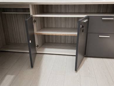Office table