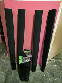 Home theater audio speaker set