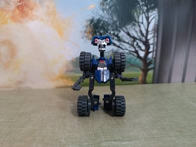 Transformers ROTF Legends Class Wheelie