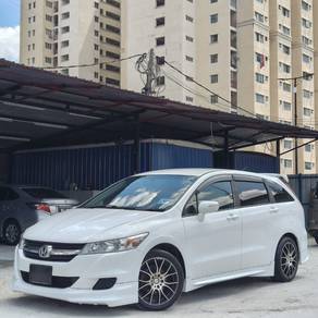 Honda Stream i-VTEC in Ampang Hilir, KUL