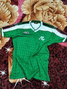 Vtg hijau asics jersey M