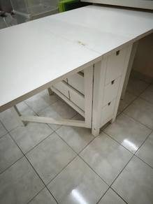 NORDEN Gateleg Table & Folding Chairs