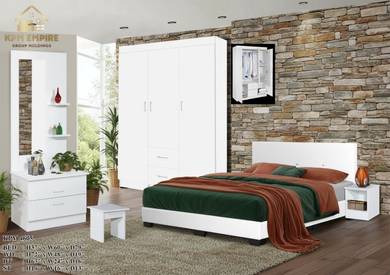 Bedroom set (new)