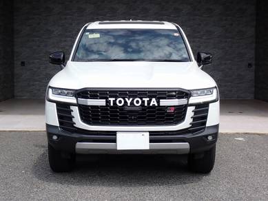 Toyota Land Cruiser 300 GR SPORT in Kuching, SWK