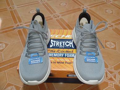 Kasut Sneakers size 43 Color Grey