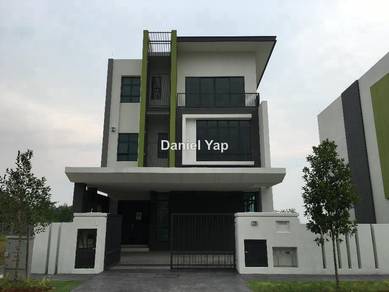 Zero-Lot Bungalow For Sale in Rawang,SGR