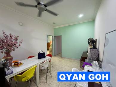 Semi-Detached House For Sale in Jelutong,PNG