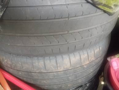 Used Tyre for sale in good condition,