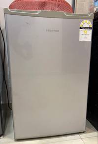 Second-Hand Refrigerator / Fridge – Good Condition