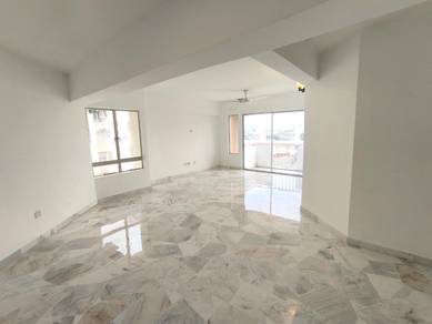 Condominium For Sale in Le Jardine