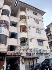Apartment For Sale in Villa Laksamana