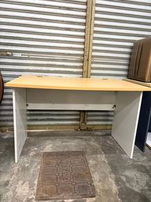 table size 120x75x74cm