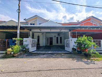 2-storey Terraced House For Sale in Pokok Mangga,MLK